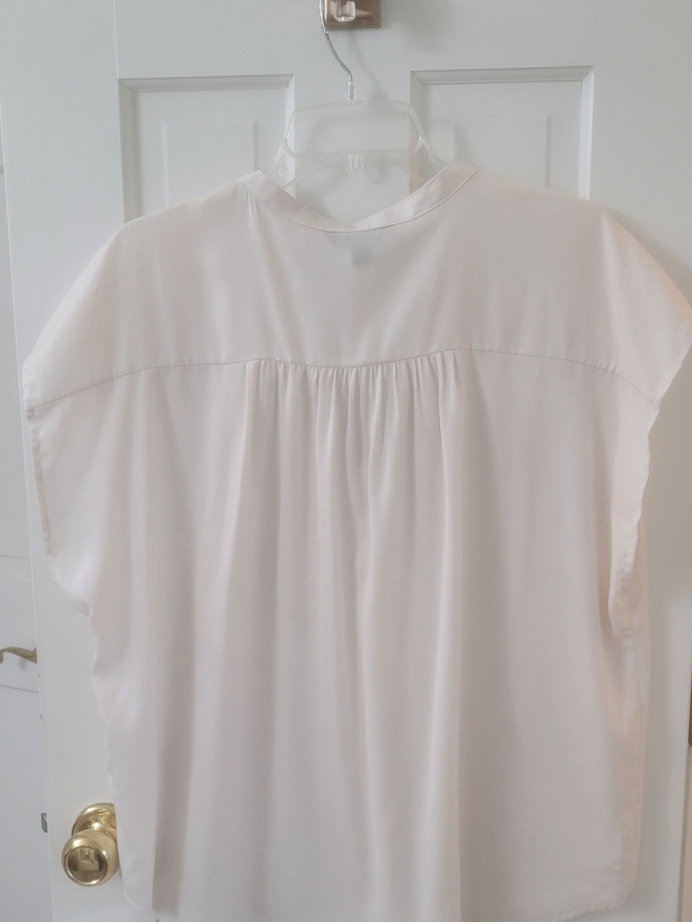 Banana Republic Cream Short Sleeve Split-Neck Blouse - Picture 2 of 2